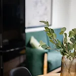 Legnicka 37 C Apartment